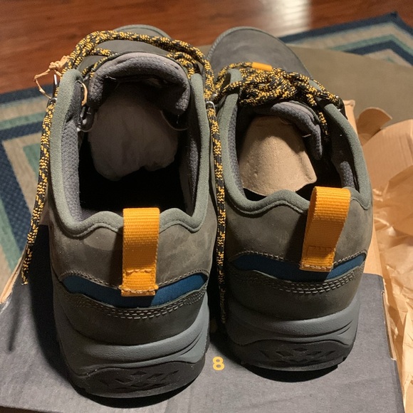 Reva - Picture 2 of 4